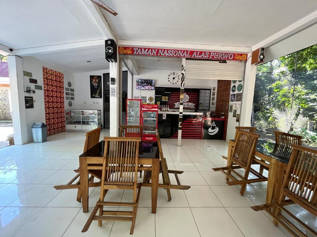 Capital O 92612 Penginapan D'Alas Purwo & Beachnearpadang Savana Sadengan Banyuwangi  Esterno foto