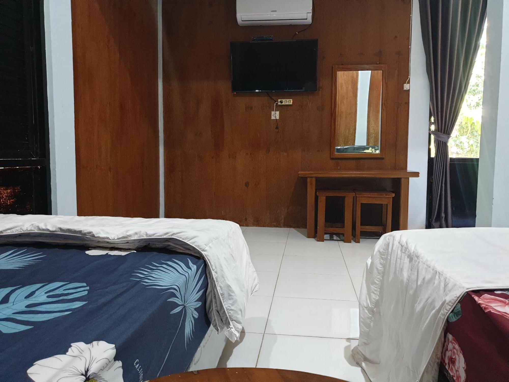 Capital O 92612 Penginapan D'Alas Purwo & Beachnearpadang Savana Sadengan Banyuwangi  Esterno foto